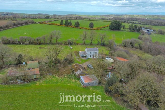 Farm for sale in Llanarth