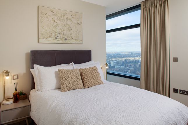Flat for sale in Principal Tower, Principal Place, The City
