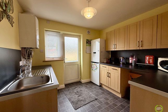 4 Oakfield Avenue, Accrington photo 3