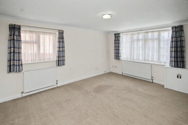 8b Station Road, Holt photo 4