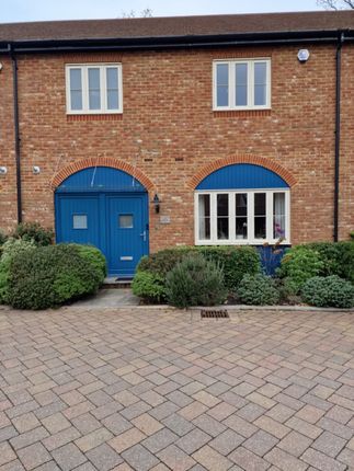 34, Boleyn Mews, Ascot photo 2