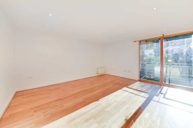 Flat for sale in Space Apartments, 419 High Road, Wood Green