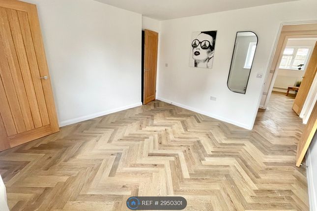 Gunville Crescent, Muscliffe, Bournemouth photo 3