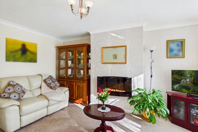 37, Western Avenue, Pontefract photo 3
