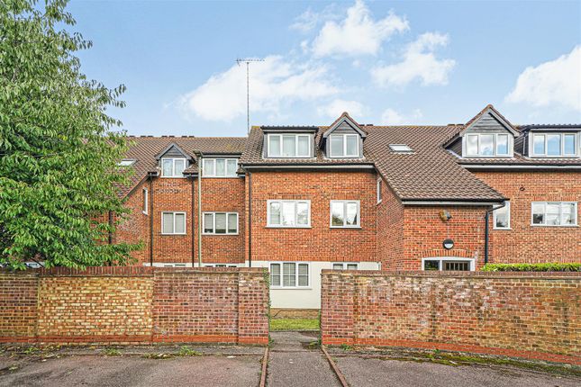 Thumbnail Flat to rent in Galdana Avenue, Barnet