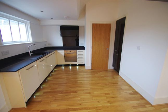Thumbnail Flat to rent in Star Holme Court, Star Street, Ware