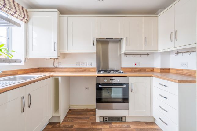 2, Lucy Baldwin Close, Stourport-on-severn photo 4
