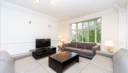 Flat to rent in Strathmore Court, Park Road, Regents Park