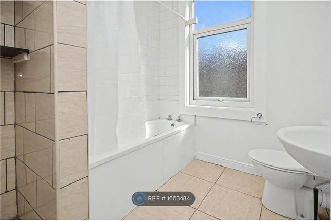 Parkfield Grove, Leeds photo 4