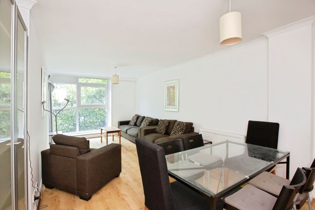 Flat 214, Baltic Quay, London photo 2