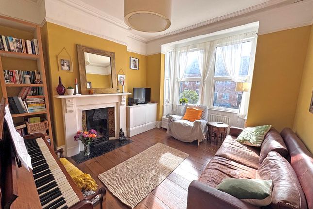 35, Hythe Road, Brighton photo 3