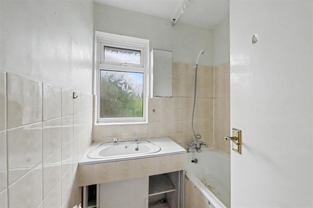 134, South Farm Road, Worthing photo 2