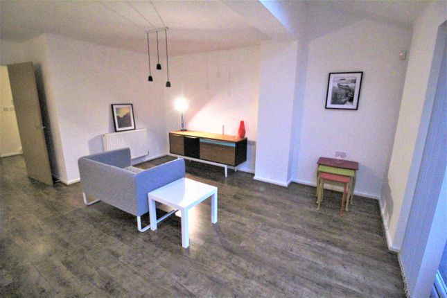 Flat 1, Broughton Lane, Salford photo 4