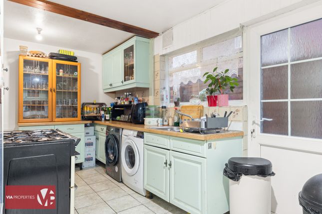 104, Ware Road, Hoddesdon photo 4
