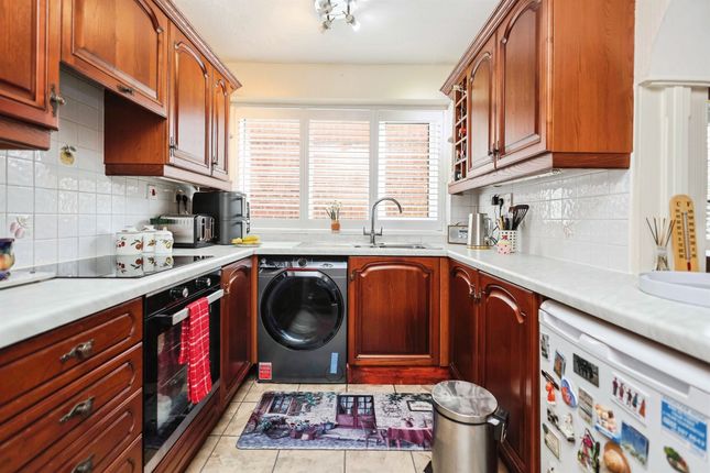 8, Rectory Gardens, Birmingham photo 4