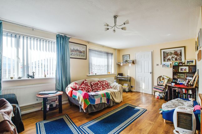 36, Warwick Road, Skegness photo 3