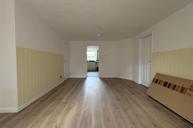 Flat 1, 10, Waterloo Road, Lowestoft photo 3