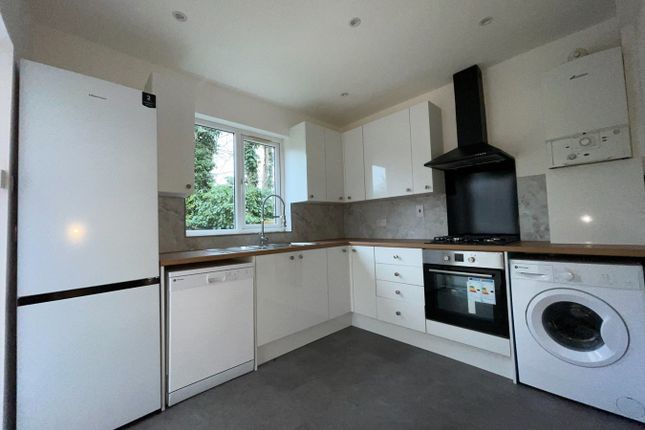 Thumbnail Flat to rent in Renters Avenue, Hendon, London