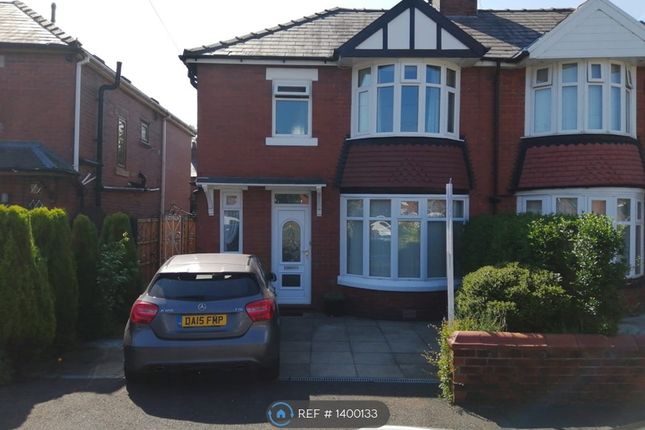3 bed semi-detached house to rent in Southerly Crescent, Manchester M40