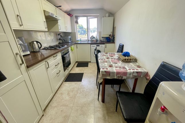 Flat 11, Frewin Court, Headstone Road, Harrow photo 2
