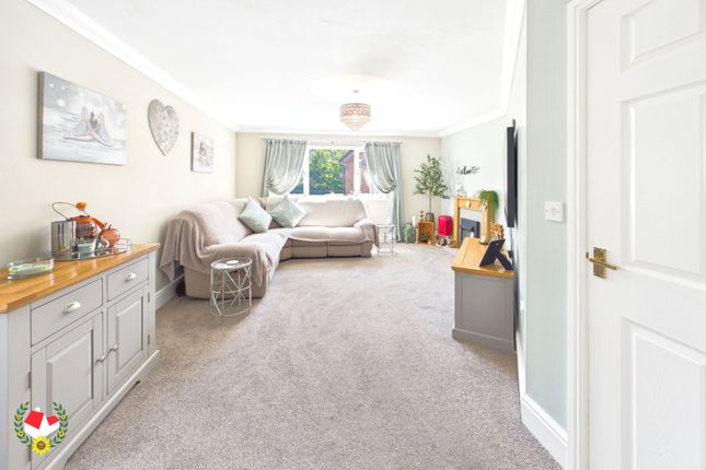 2 Caversham Naas Lane, Gloucester photo 2