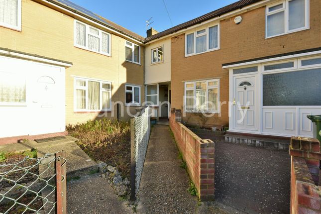 Flat for sale in Honeywood Close, Potters Bar