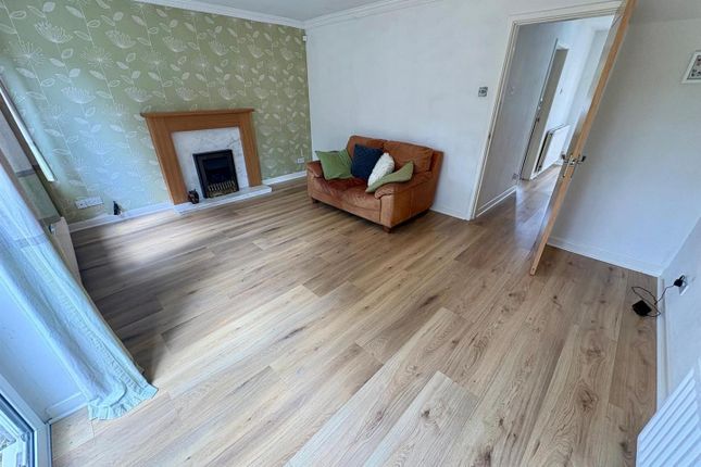 3, High Wicken Close, Bradford photo 5