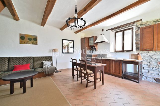 Country house for sale in Frazione Buchere, Mombarcaro, Piemonte