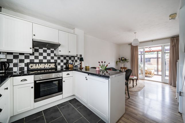 5, Audley Firs, Walton On Thames photo 2