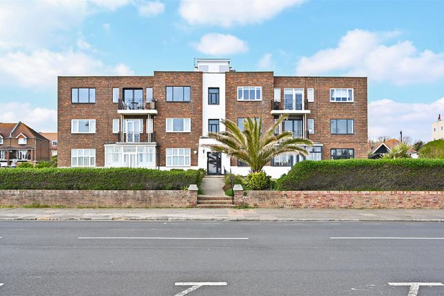 5 Strathmore Ct, De La Warr Parade, Bexhill-On-Sea photo 2