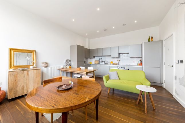 Flat to rent in Charles Street, London