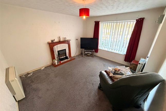 52, Cooper Street, Bolton photo 2