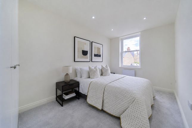 Flat 1, 79, Replingham Road, Southfields photo 2
