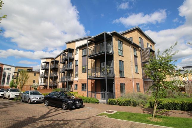 Thumbnail Flat for sale in Lawford Court, Grade Close, Elstree