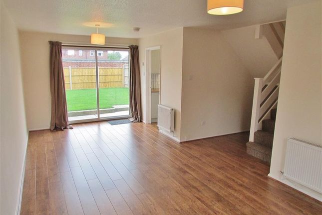 29, Collett Way, Wantage photo 2