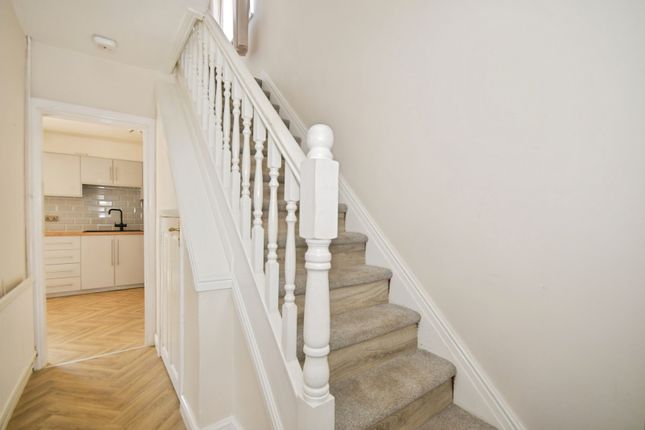 4, Ash Grove, Derbyshire photo 2