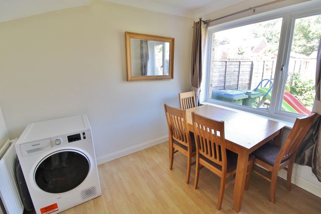 5, Greendale Close, Fareham photo 4