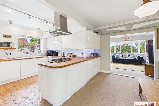 8, Camberley Road, Ipswich photo 2