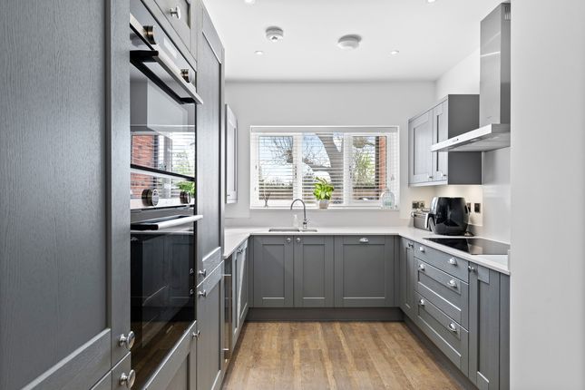 26, Porkele Place, Caterham photo 4
