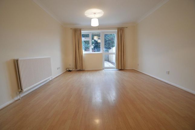 45, Lowestoft Drive, Berkshire photo 2