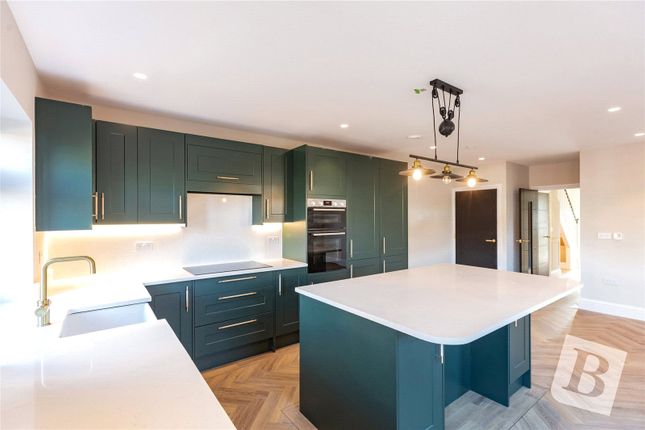 43, Moor Lane, Upminster photo 2