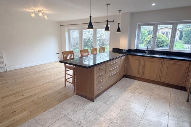 8, Rectory Close, Newbury photo 4