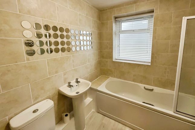 93 Pickup Street, Accrington photo 3