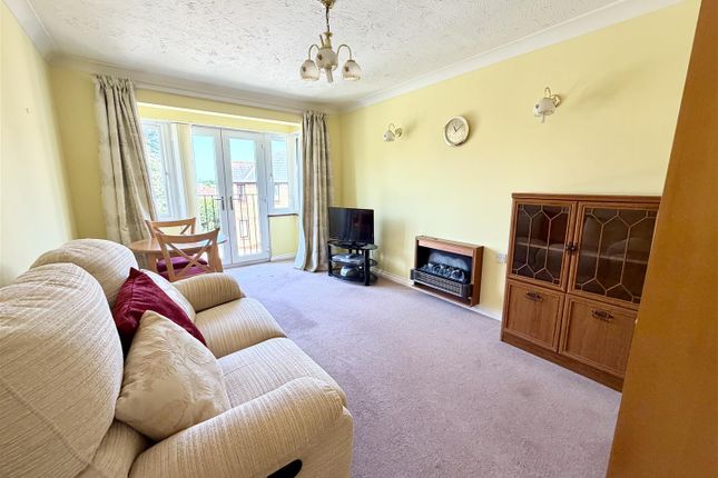 Flat 20, Maple Lodge, Douglas Close, Poole photo 3