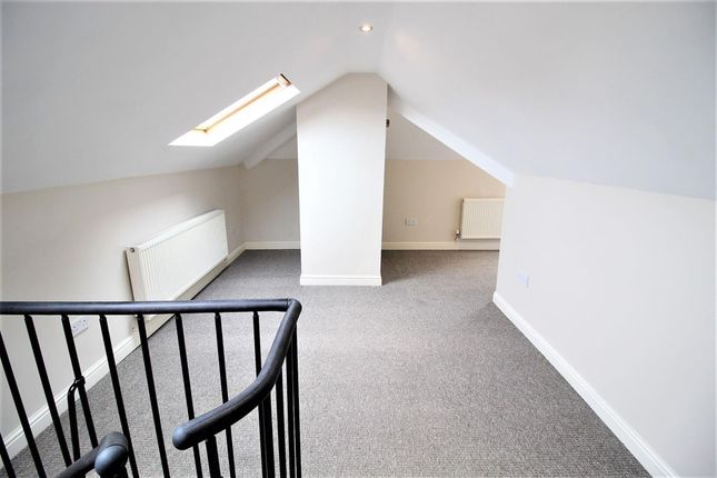 Flat B, 21 Royal Avenue, Scarborough photo 3