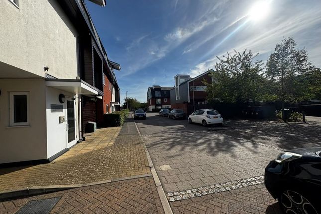 49, Addenbrookes Road, Newport Pagnell photo 5