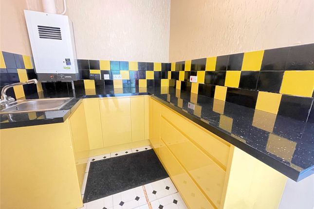 Flat 11,, Knowle Lodge, CATERHAM photo 3
