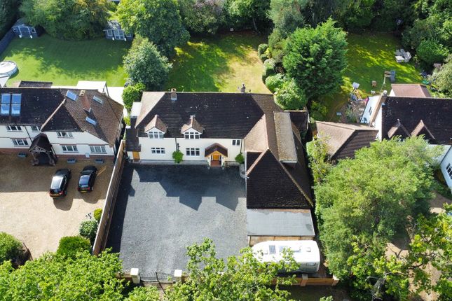 Pentewan, Pine Avenue, CAMBERLEY photo 2