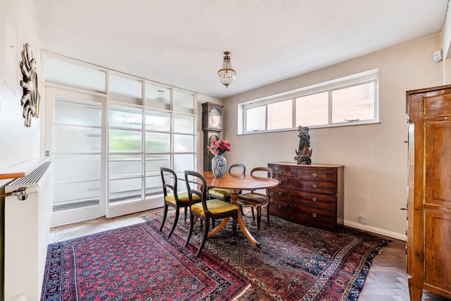 86 Broadwood Avenue, Ruislip photo 3