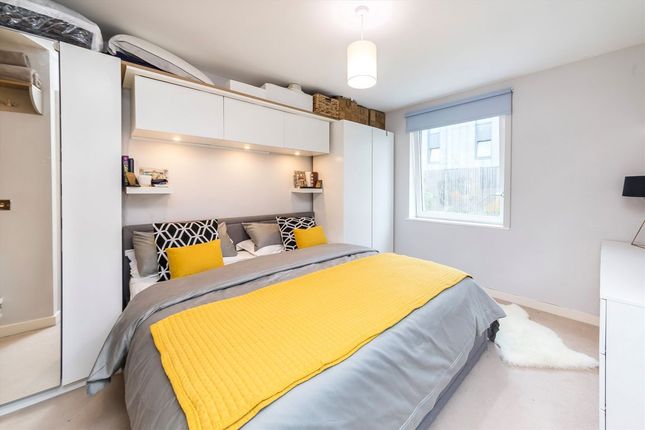 Flat 1, 3, Wharncliffe Mews, London photo 5